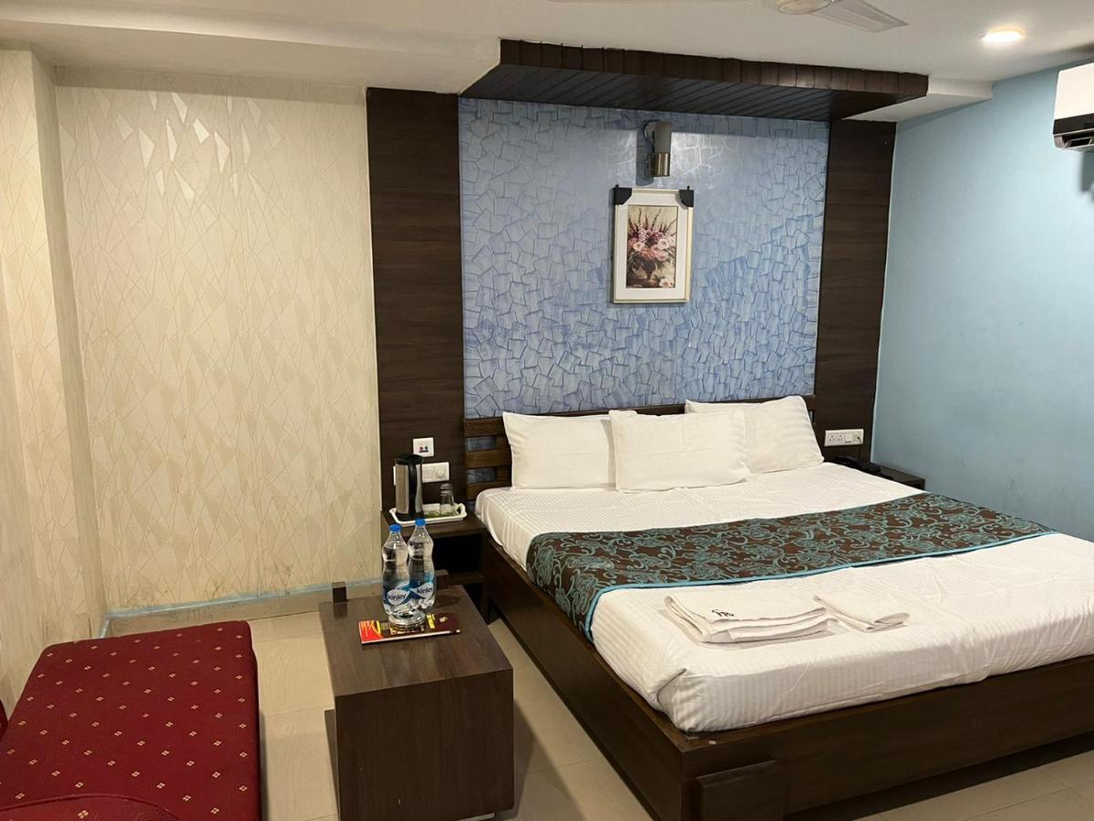 Hotel Pratap Residency-With Early Check Inn 兰契 外观 照片